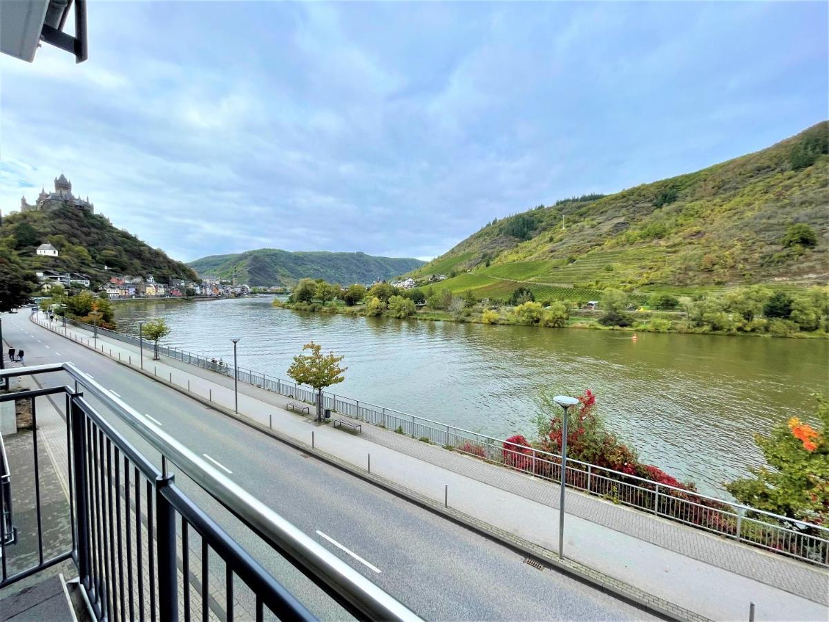 Moselpromenade Villa Moselufer, Panorama&Burg Cochem Blick, Netflix, Balkon Exteriör bild